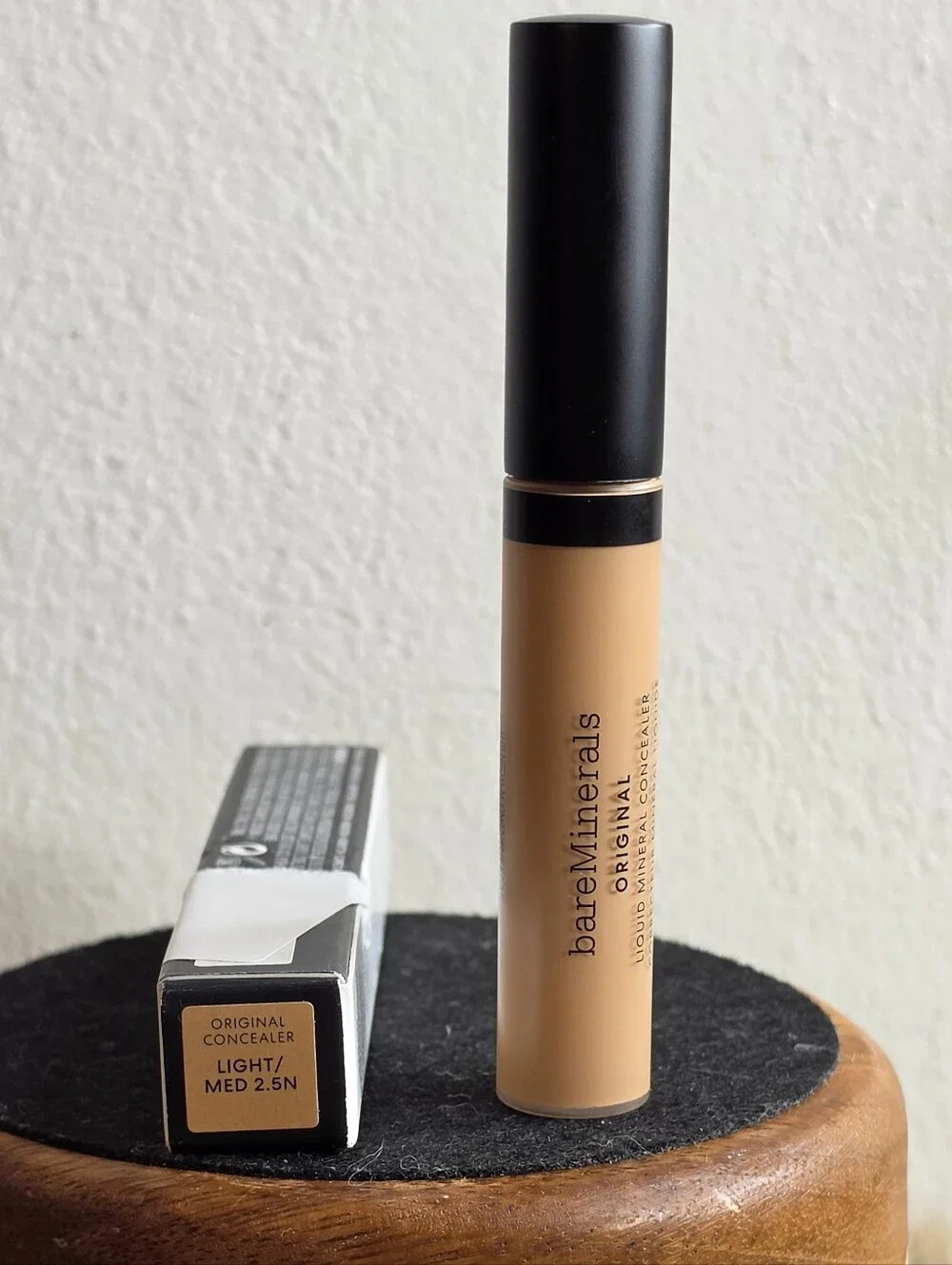 bareMinerals Original Liquid Mineral Concealer - Light/Med (Beige)